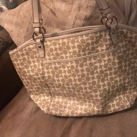 Coach purse - Picture 2 of 2